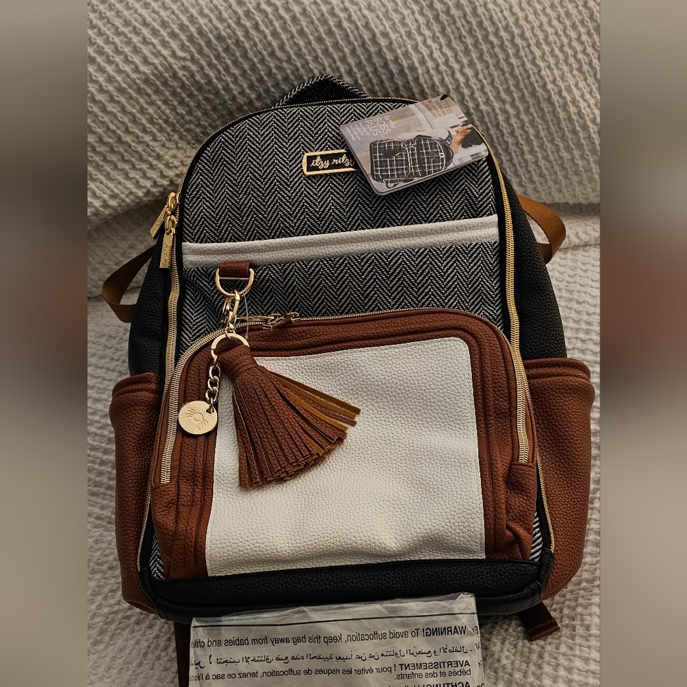 Itzy Ritzy Boss Plus Backpack Diaper Bag Coffee and Cream